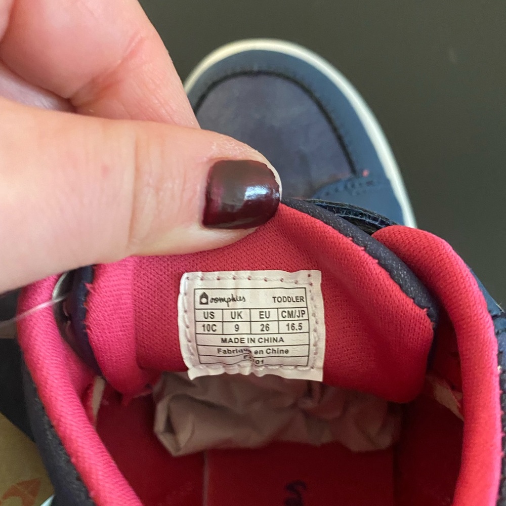 Oomphies Sneakers - Picture 6 of 6